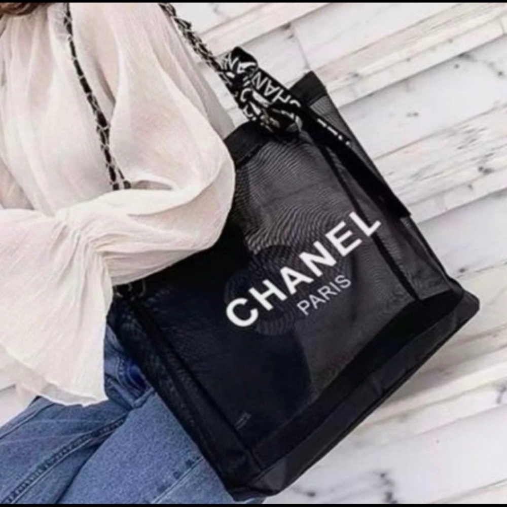 GWP Chanel Mesh Tote y Pouch Set Gold Hardware Shoulder Bag Nip
